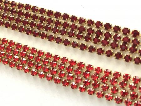 červený štras - ríbezľové kryštáliky / Gold- Silver -Red/ 2,5mm / 10cm