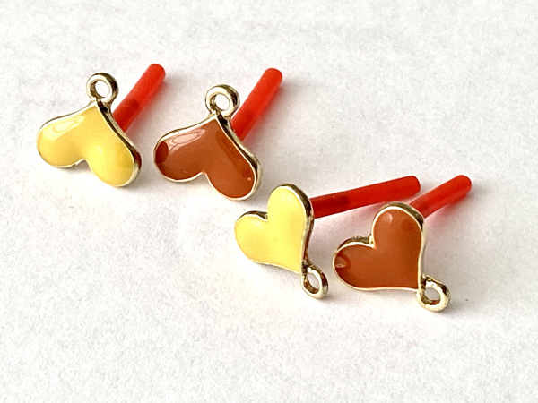 12,5mm akrylové srdce hnede