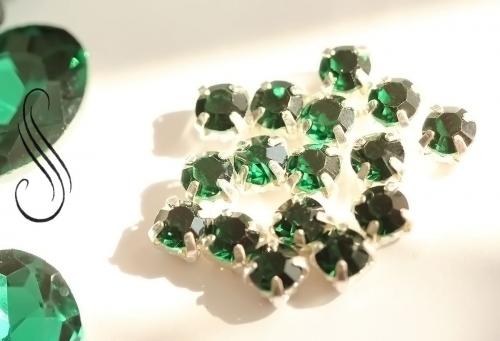 Emerald /silver 4mm