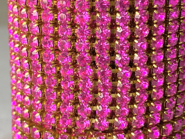 Magenta v zlatom puzdre 2,5mm