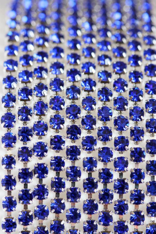 štras - royal blue crystal- 2mm / 10cm
